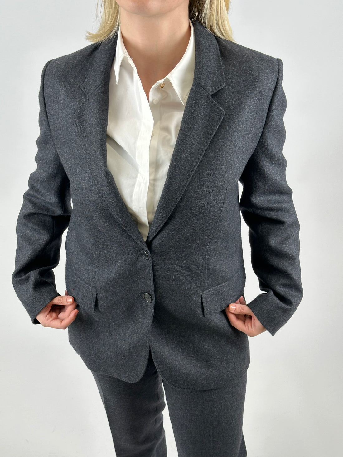 Ensemble Professionnel Élégant avec une Veste et un Pantalon noires