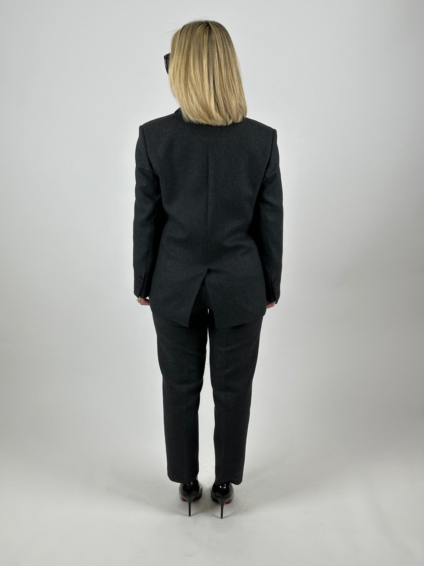 Ensemble Professionnel Élégant avec une Veste et un Pantalon noires