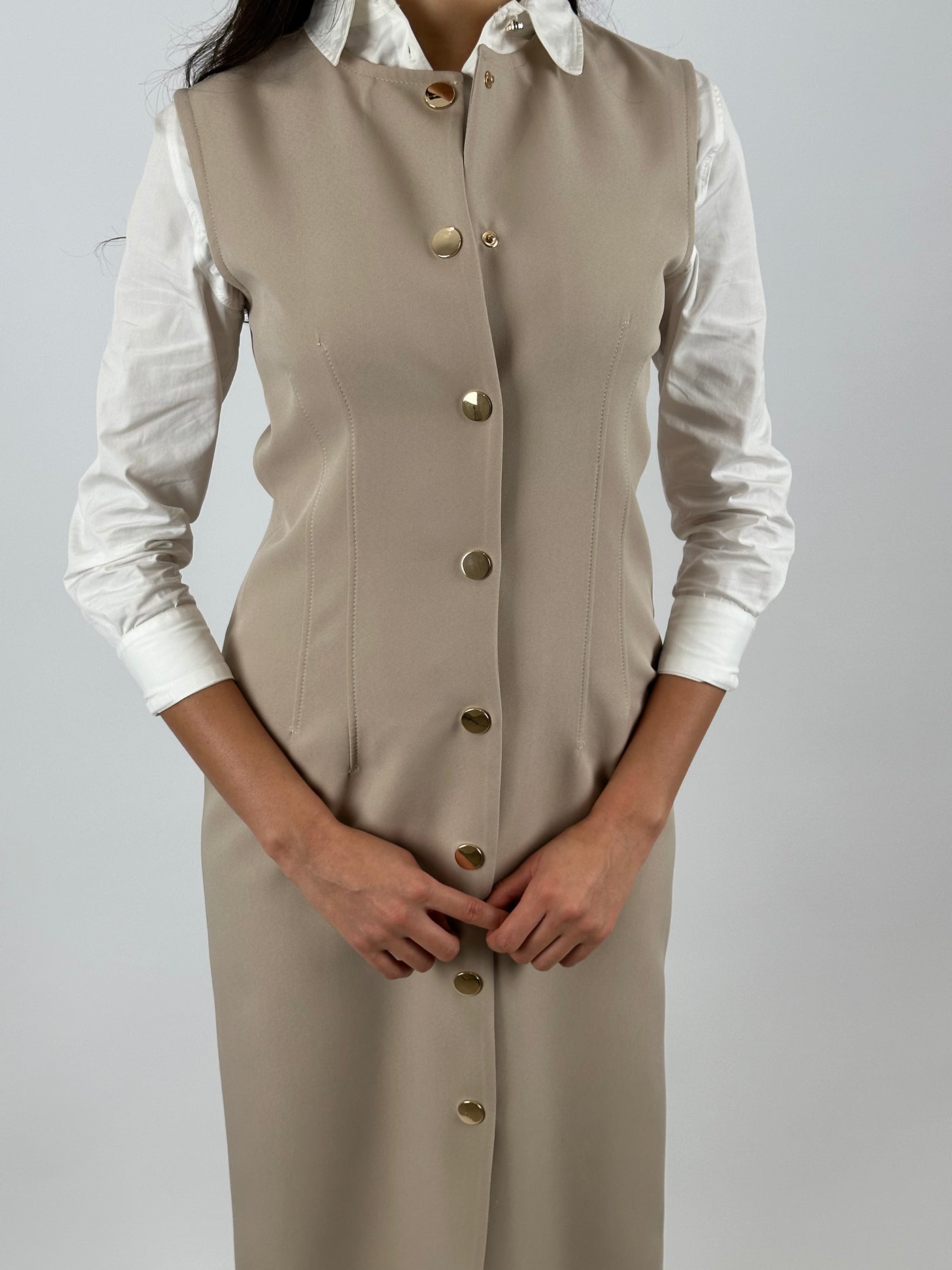 Robe Beige à Boutons