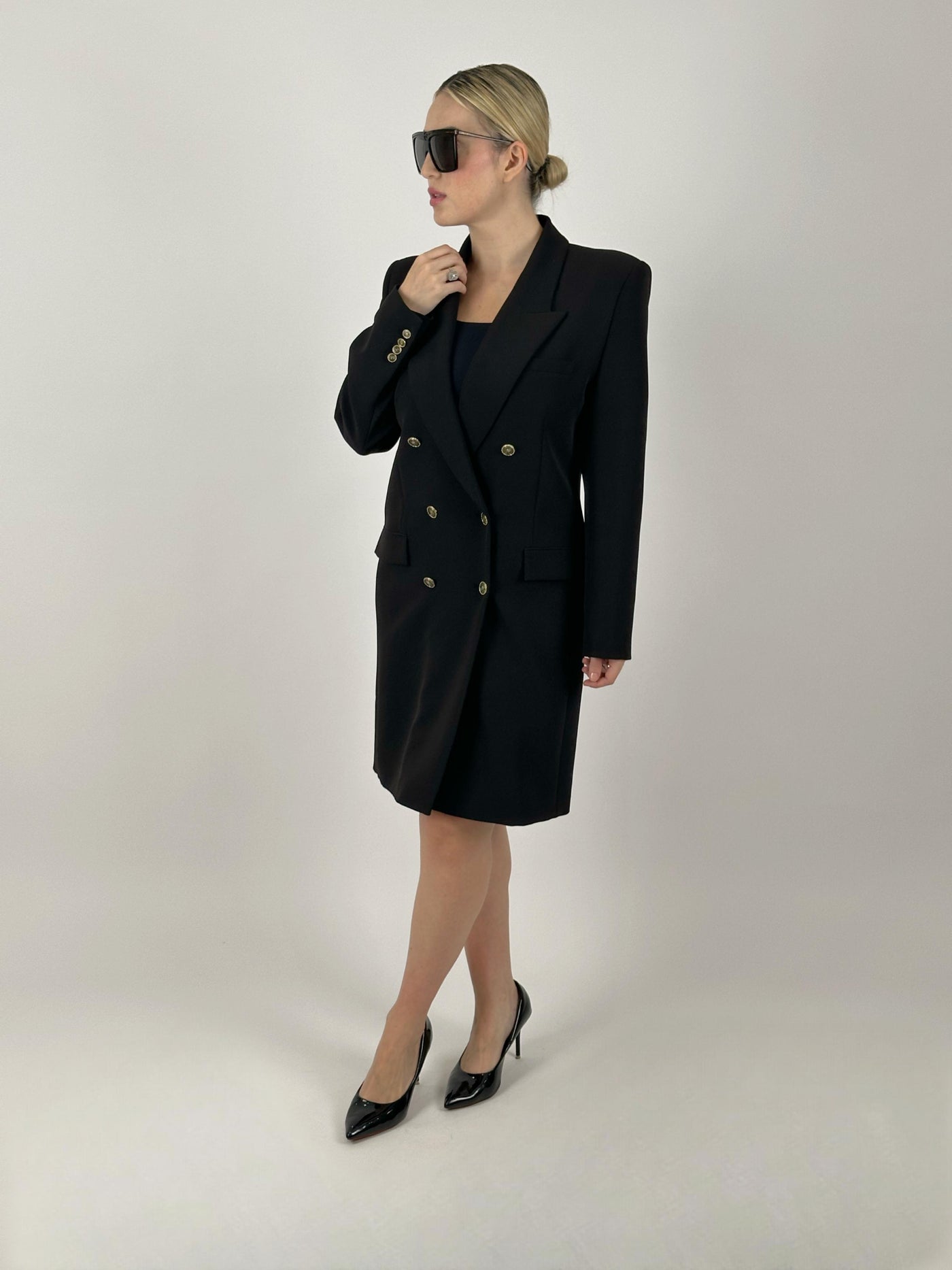 Veste robe croisée avec boutonnage doré